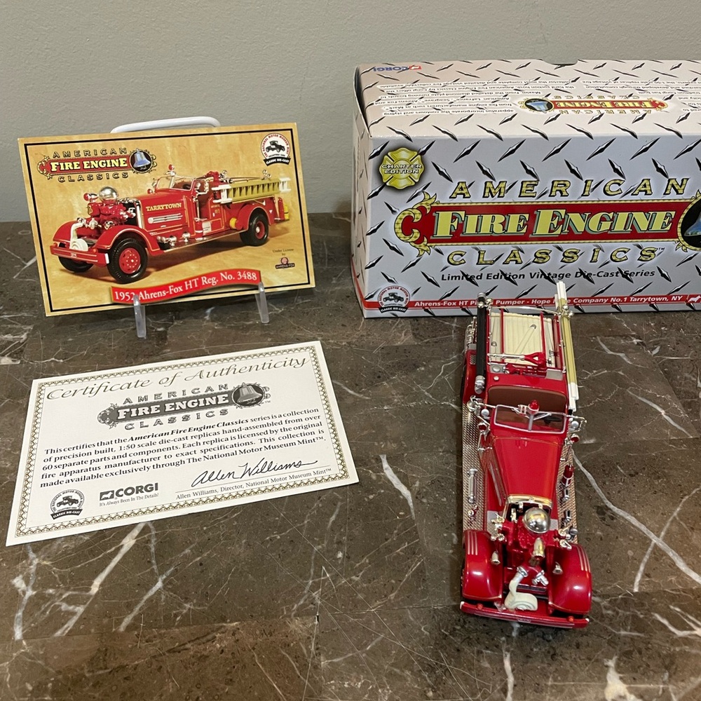 Corgi American Classic Fire Engine 1952 Ahrens-Fox HT Piston Pumper NWB